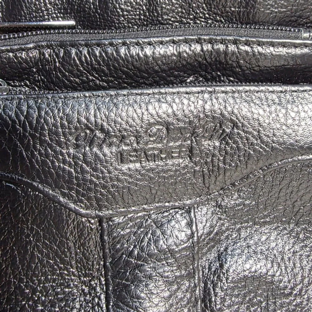 Xiao Duo Li Black Genuine Leather Messenger Crossbody Bag Multi Pocket Travel